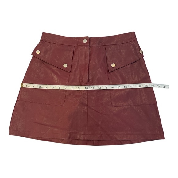 ZARA Garnet Faux Leather Mini Skirt Sz M Maroon Fall Pockets Chic - Picture 11 of 13